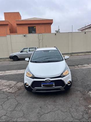 HYUNDAI HB20X 1.6 16V STYLE FLEX 4P AUTOMÁTICO